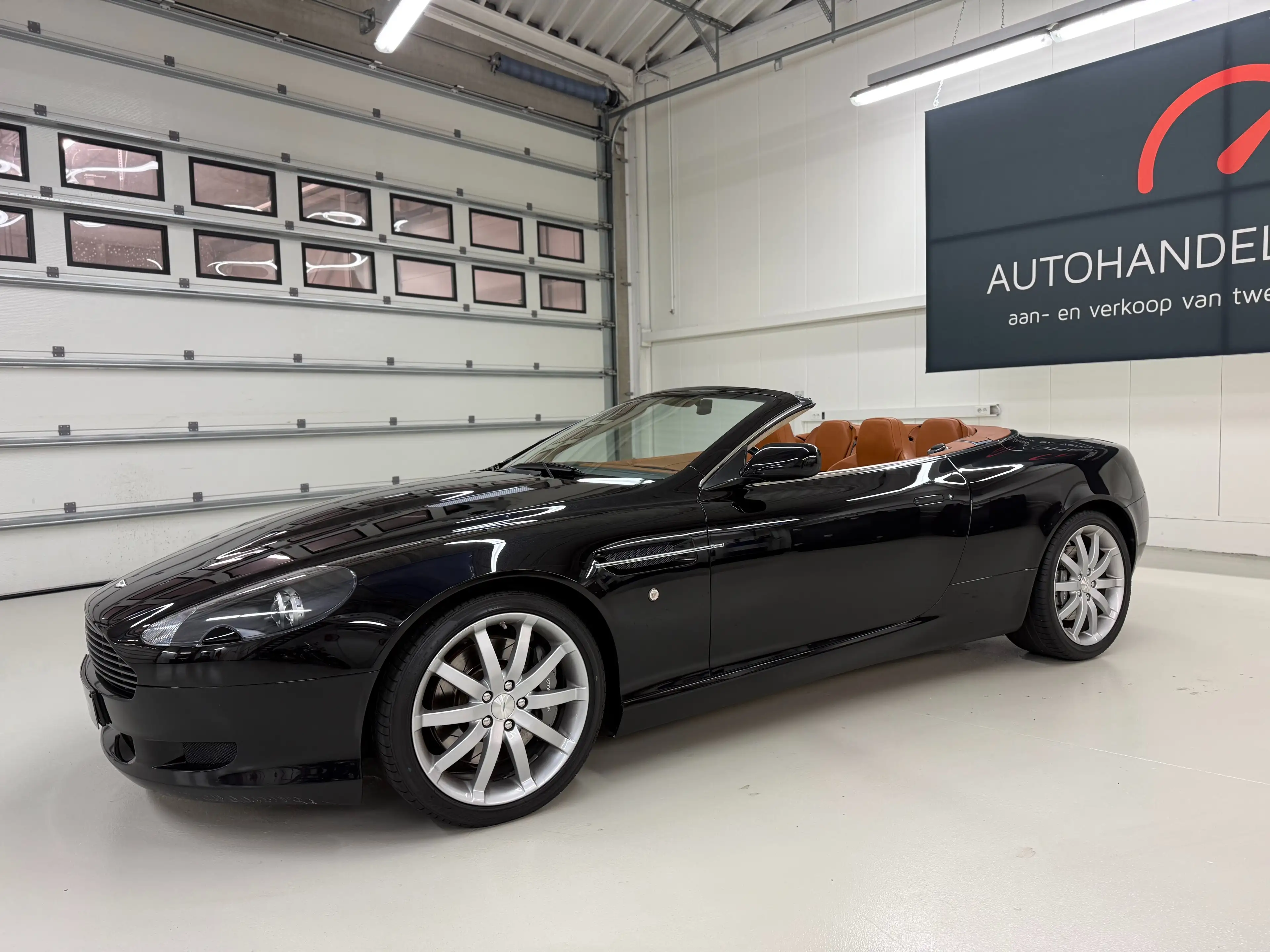 Aston Martin DB9 DB9 Volante Touchtronic // Full history // V12 — photo 8