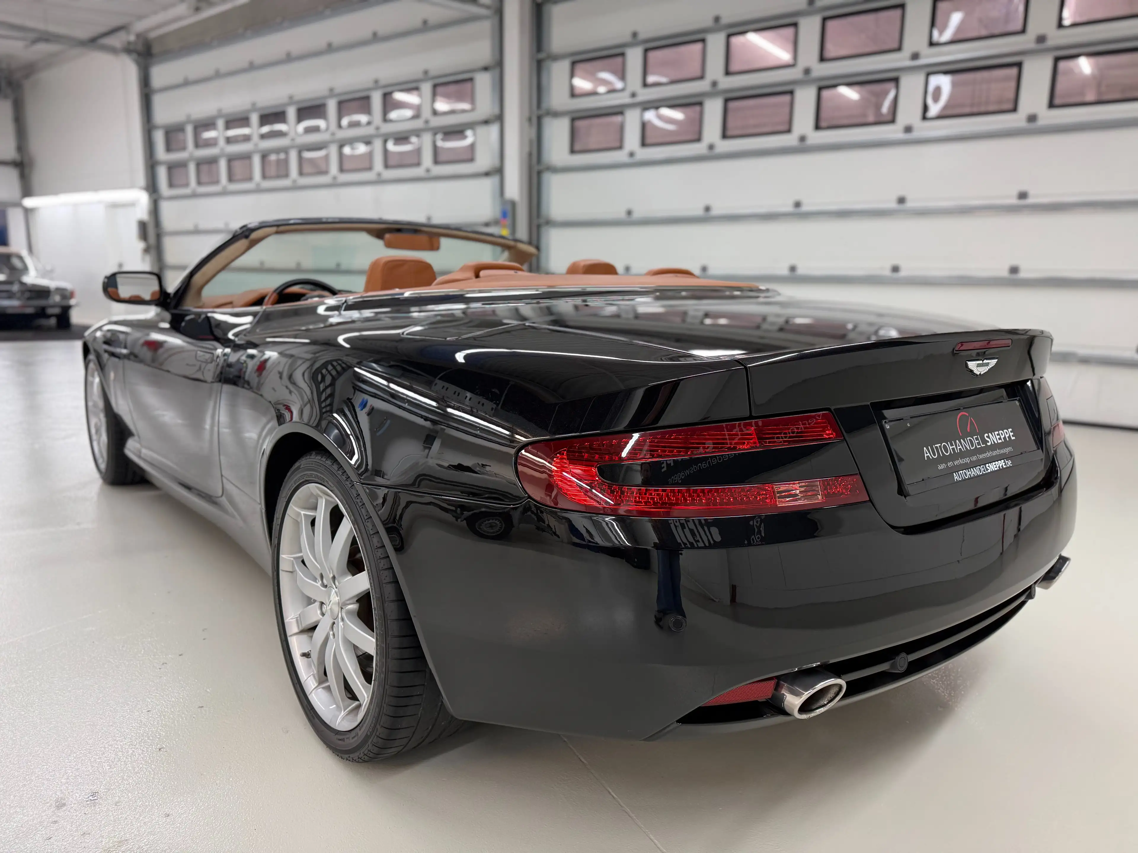 Aston Martin DB9 DB9 Volante Touchtronic // Full history // V12 — photo 9