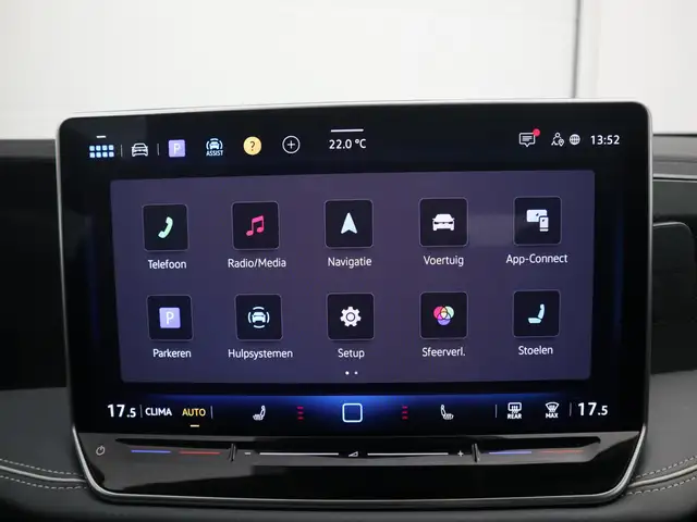 Volkswagen Passat view 13