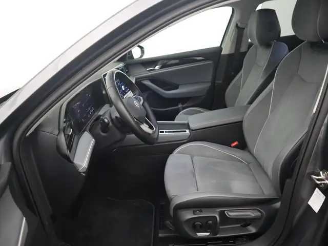 Volkswagen Passat view 24