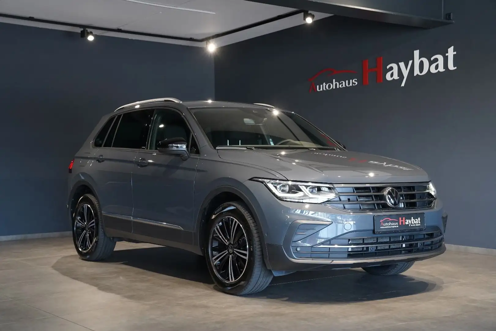 Volkswagen Tiguan eHybrid Navi-IQ Light-HuD-RFK-ACC-AHK-Key Grau - 1