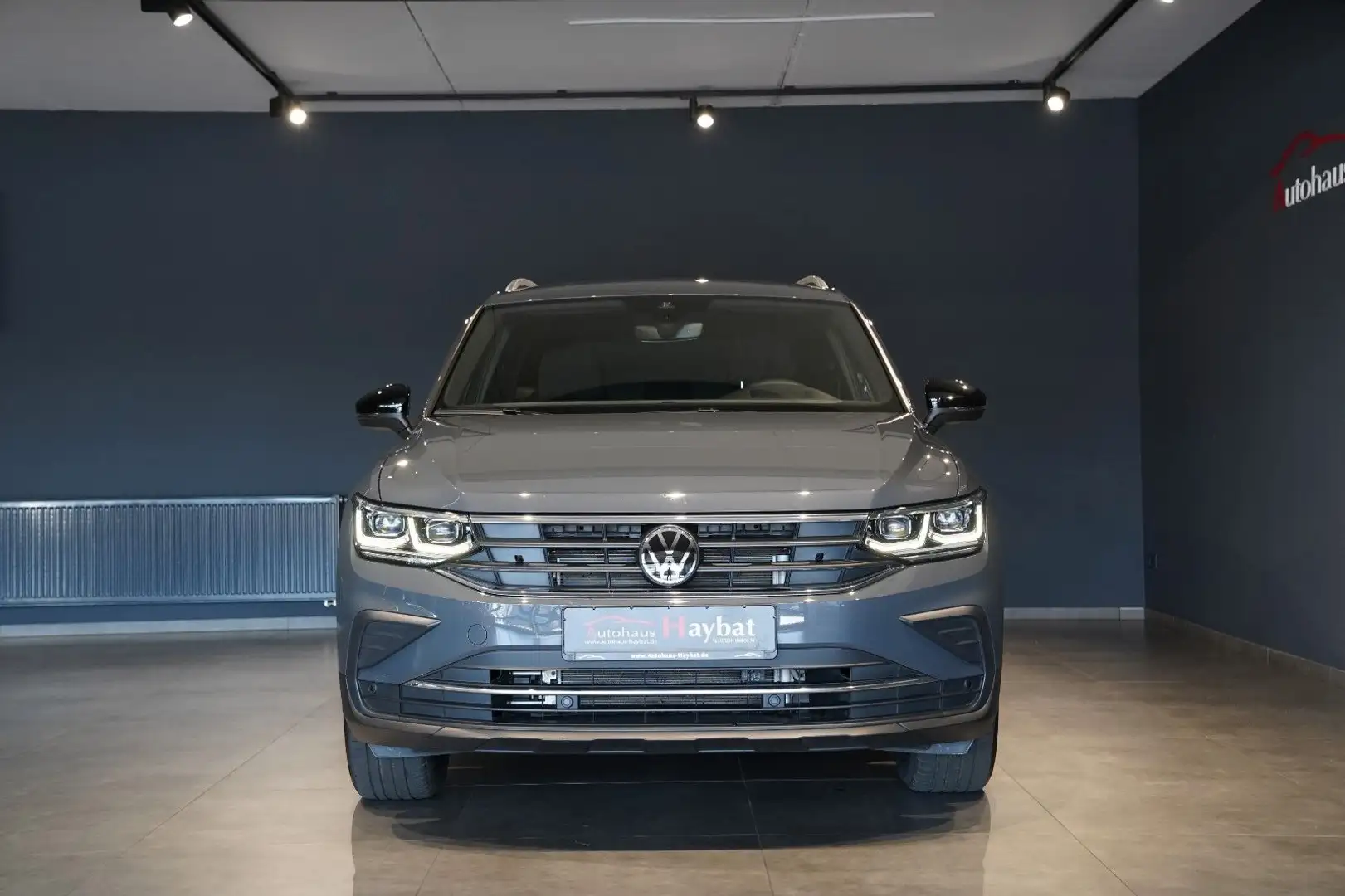 Volkswagen Tiguan eHybrid Navi-IQ Light-HuD-RFK-ACC-AHK-Key Grau - 2