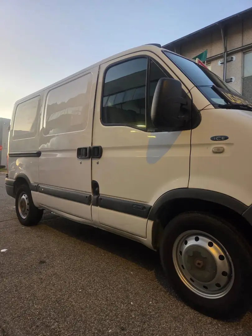 Renault Master Blanc - 2