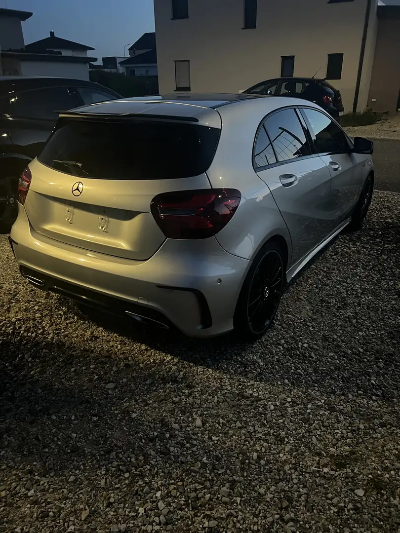 Mercedes-Benz A 250 Sport 4MATIC, Petronas F1 Motorsport Edition DCT Argent - 2