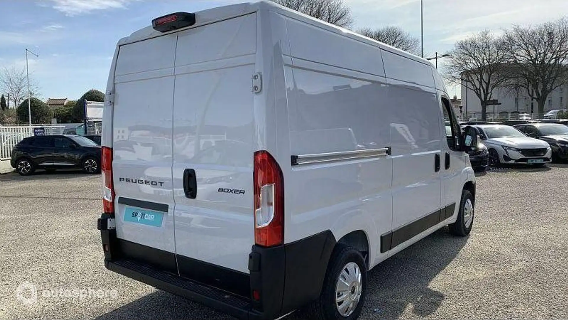 Peugeot Boxer L2H2 3.3 140ch S\u0026S Pack Premium Connect - 2