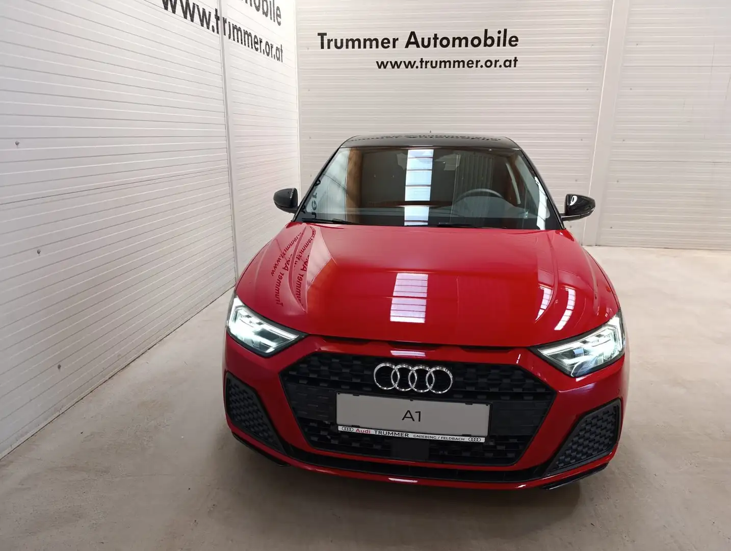 Audi A1 30 TFSI intense Rot - 2