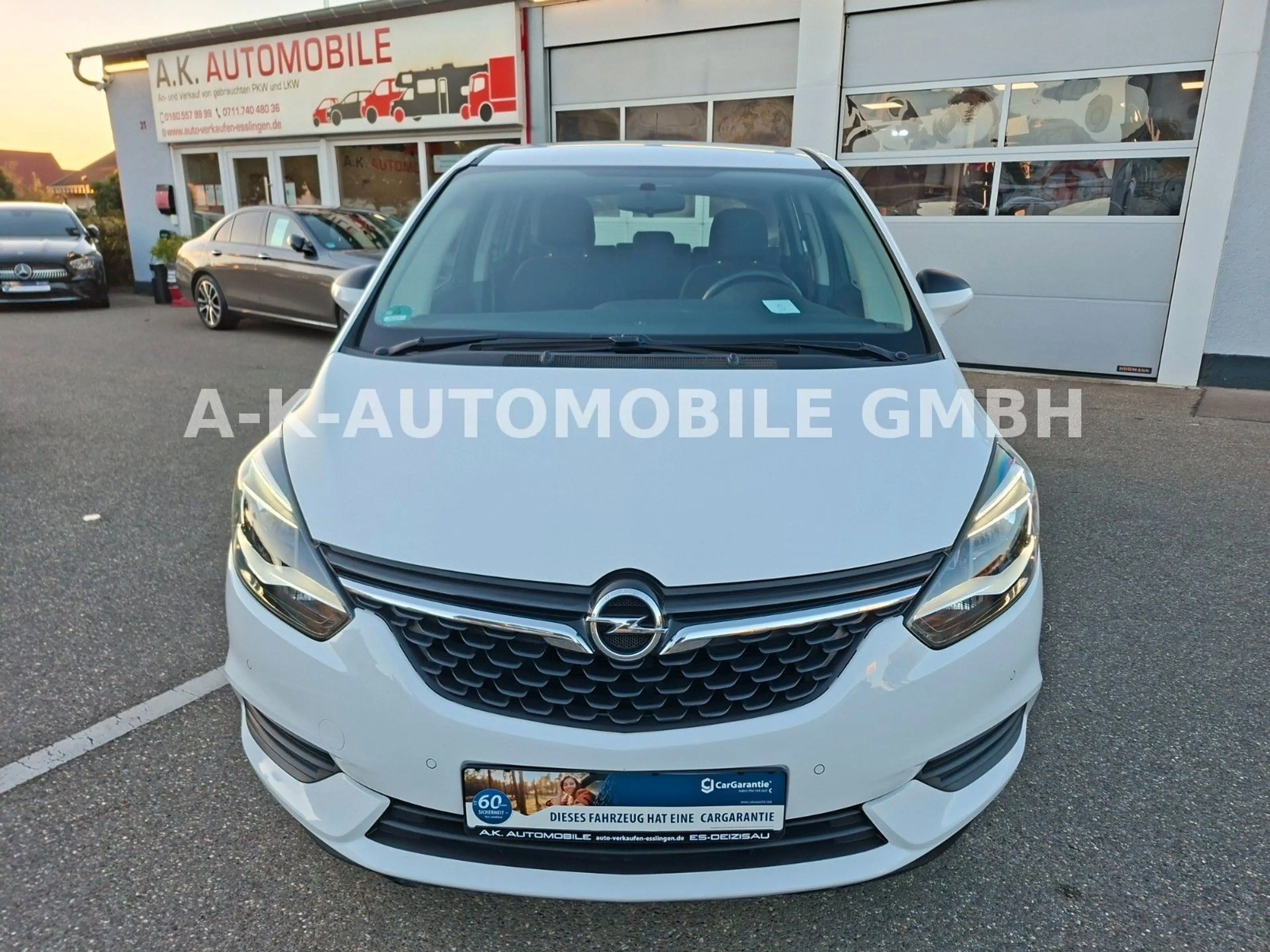 Opel Zafira Tourer — photo 2