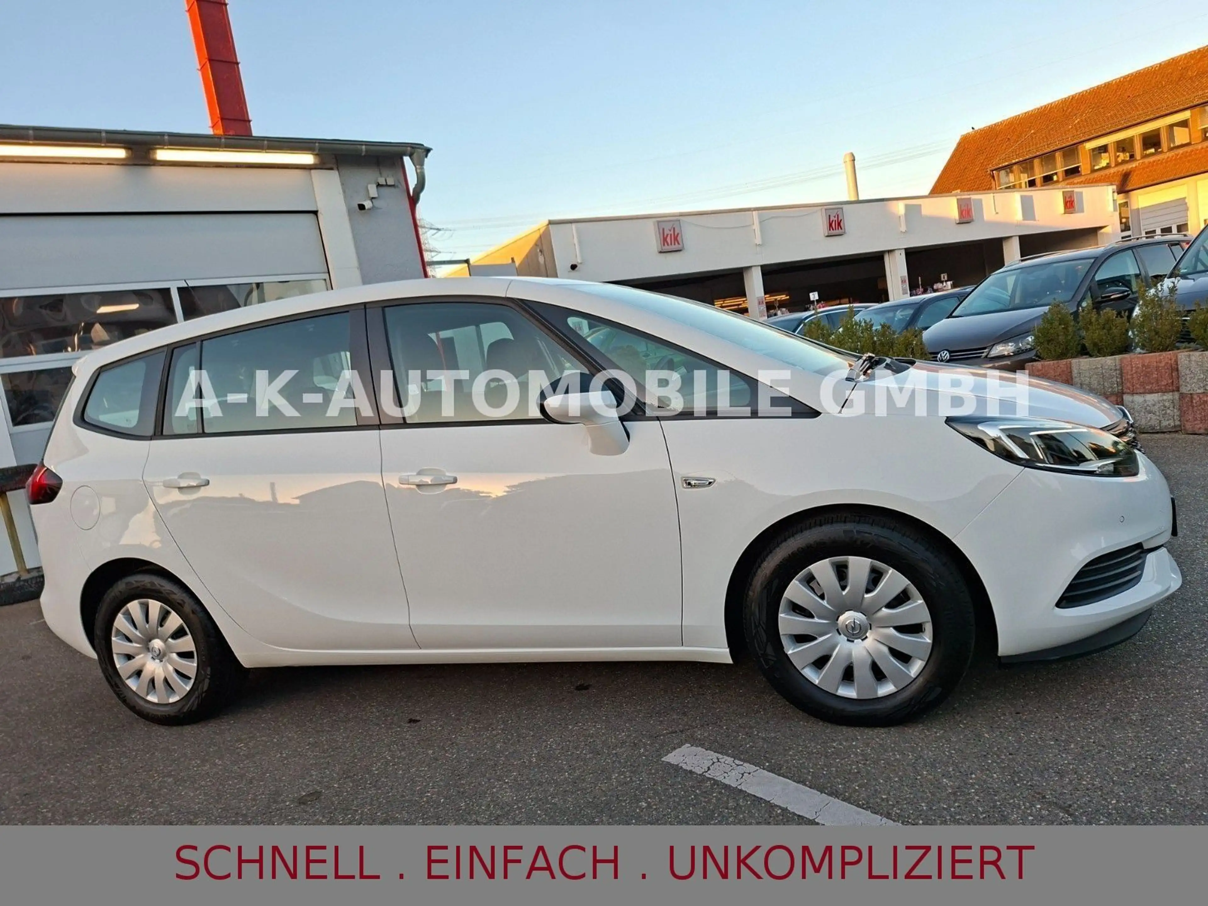 Opel Zafira Tourer — photo 11