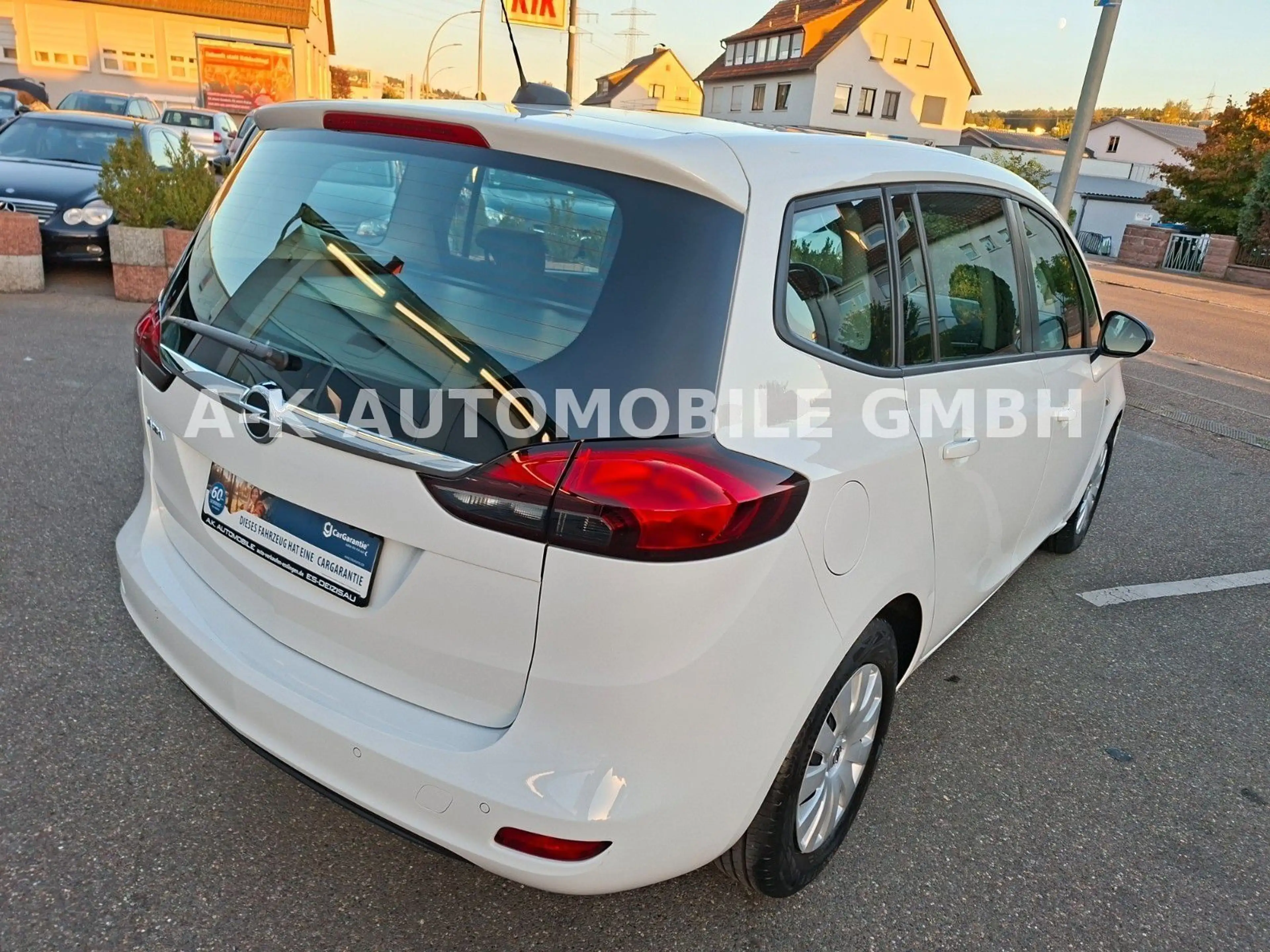 Opel Zafira Tourer — photo 9