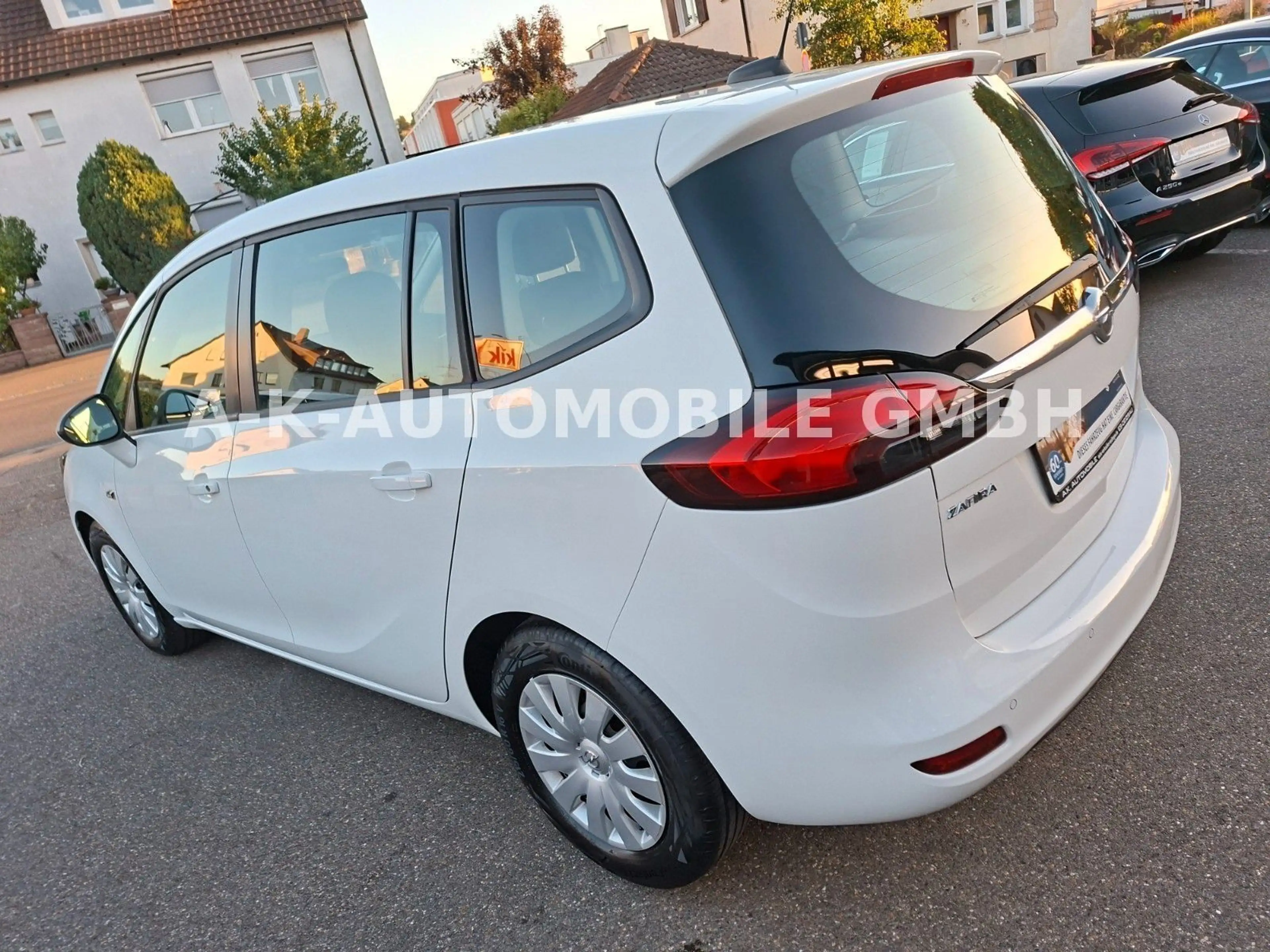 Opel Zafira Tourer — photo 6