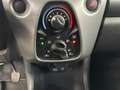 Toyota Aygo x-play2+Apple Carplay Stříbrná - thumbnail 21