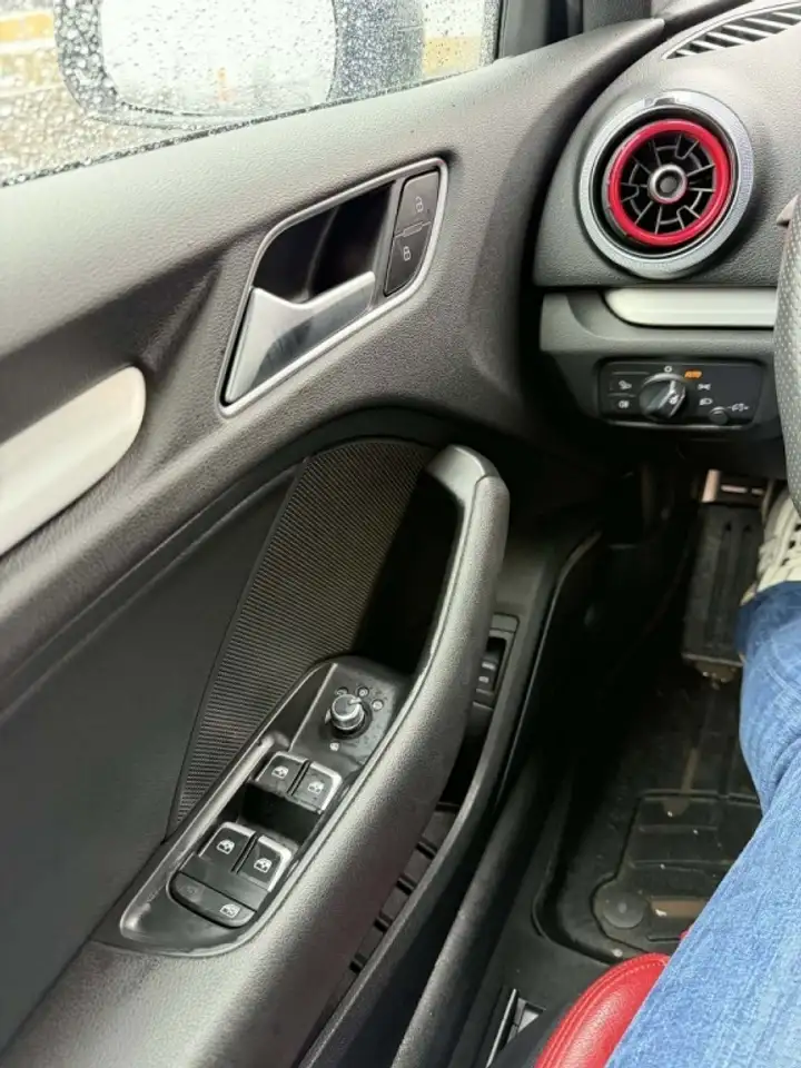Audi S3 снимка Audi S3