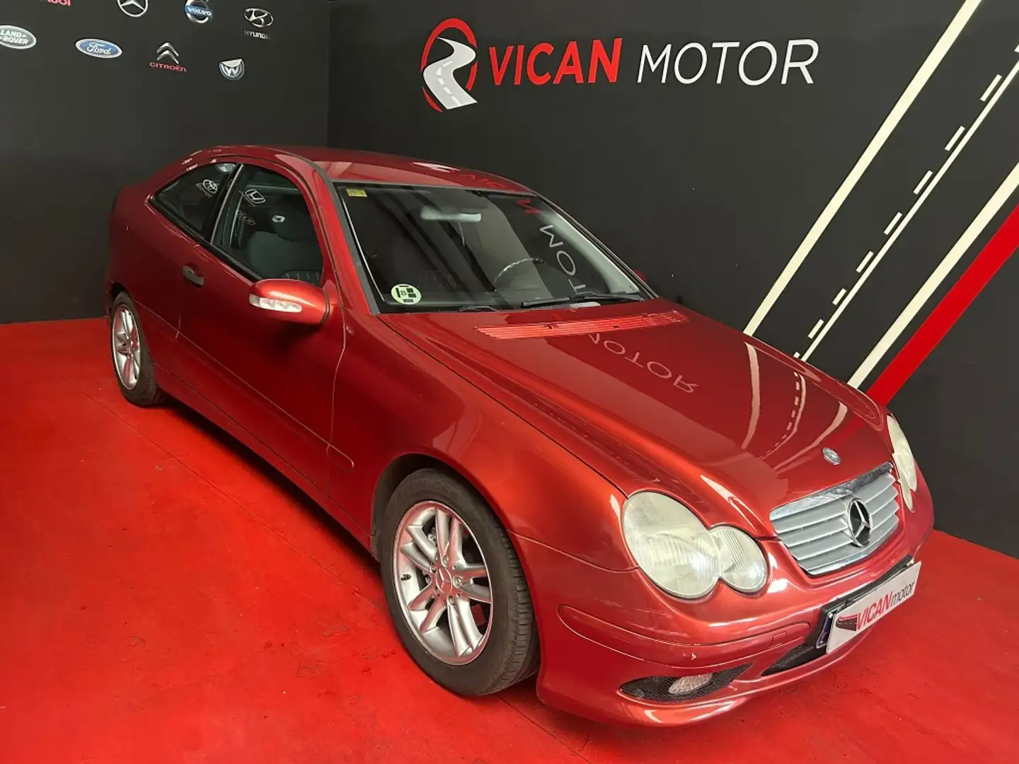 Mercedes-Benz C 200 Sportcoupé K Burdeos - 1