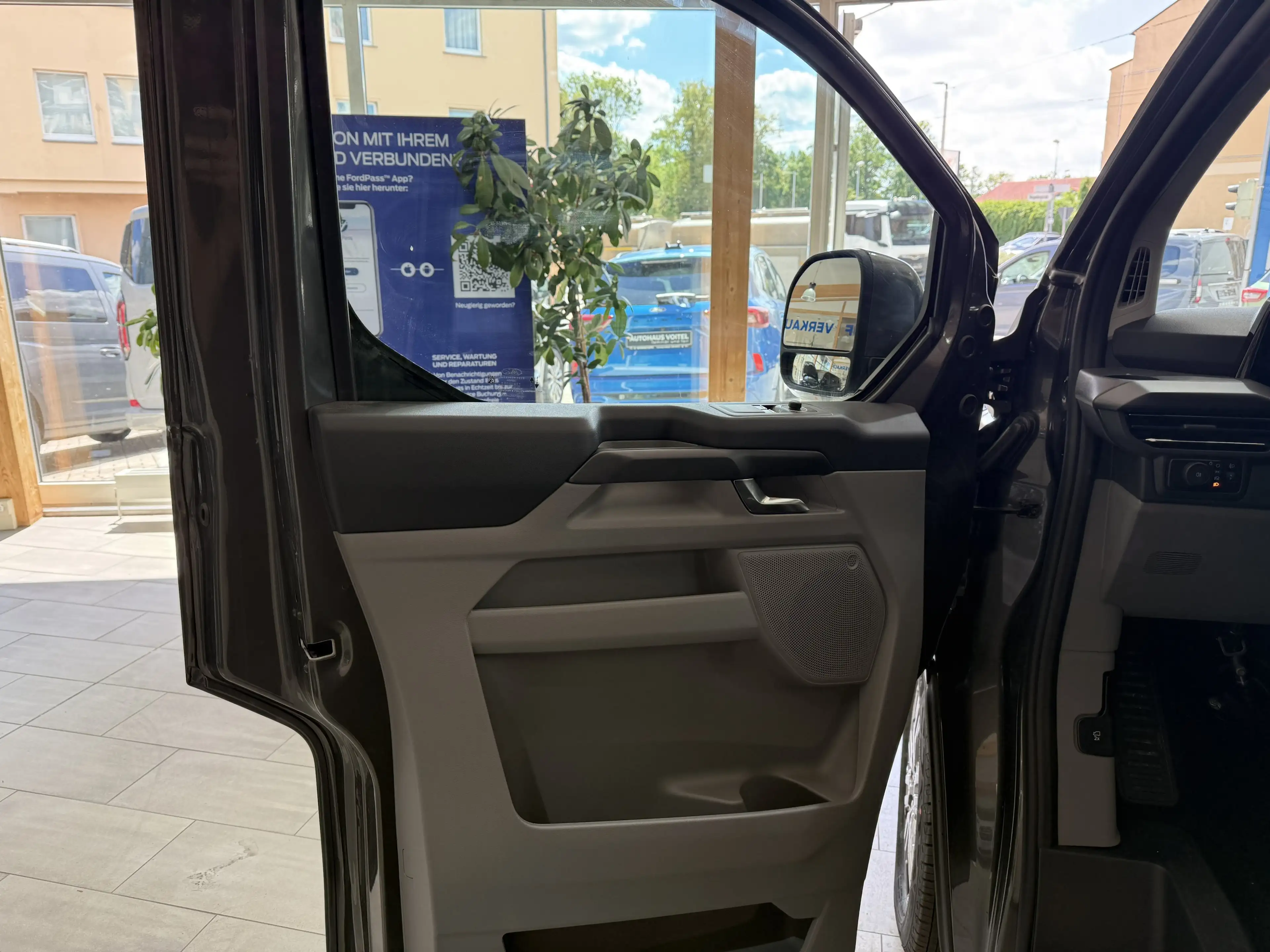 Ford Tourneo Custom Titanium L2 Standheizung / Stoffsitze — photo 9