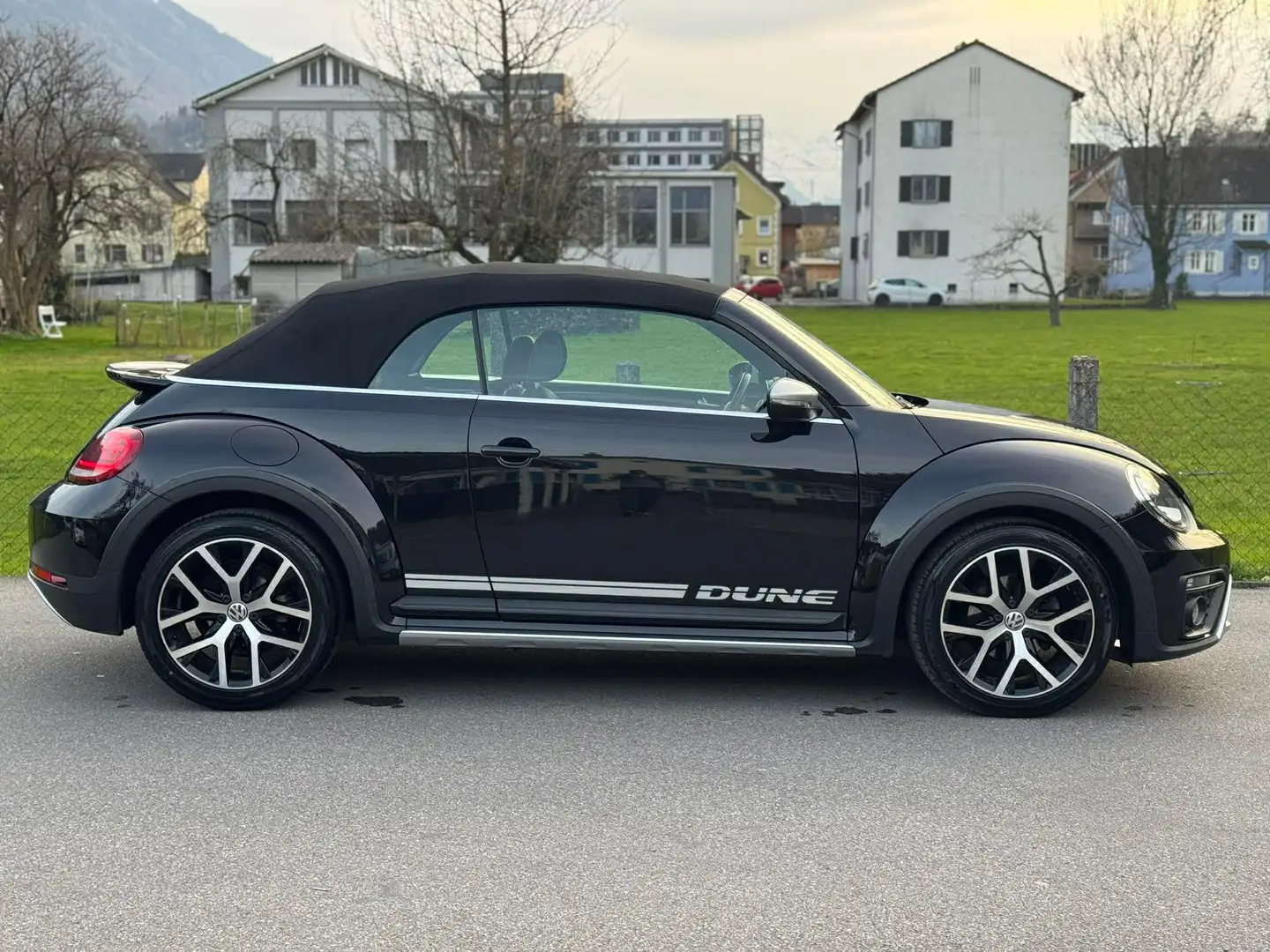 Volkswagen Beetle CABRIO KÄFER Dune BMT 77KW *ERSTBESITZ *NAVI Schwarz - 2