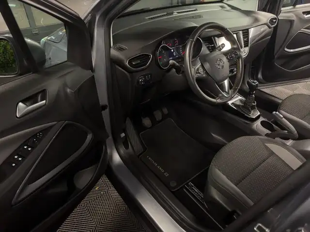 Opel Crossland X view 9