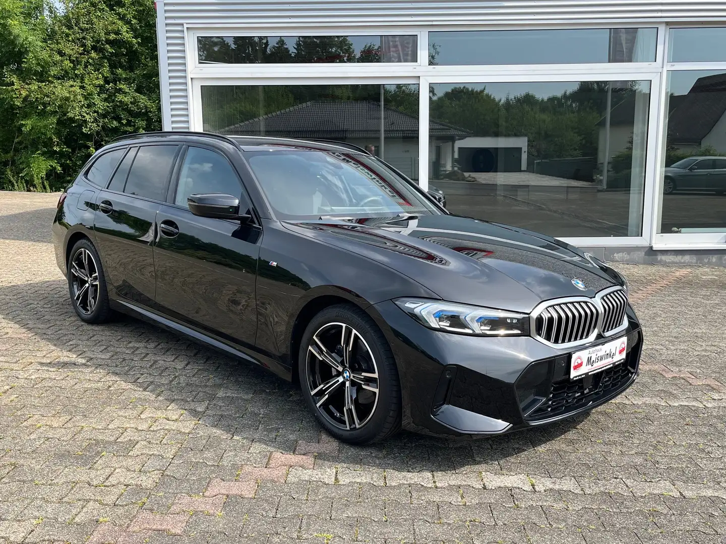 BMW 320 320 d xDrive M Sport Navi Prof. HUD M ACC Memory Schwarz - 2