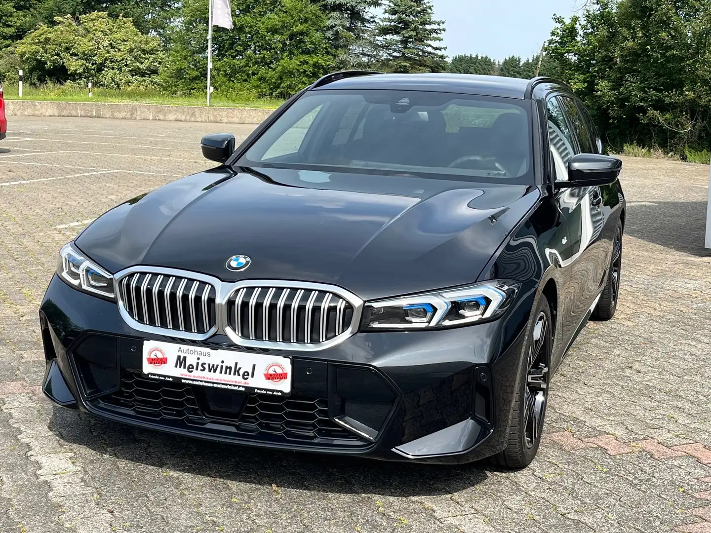 BMW 320 320 d xDrive M Sport Navi Prof. HUD M ACC Memory Schwarz - 1