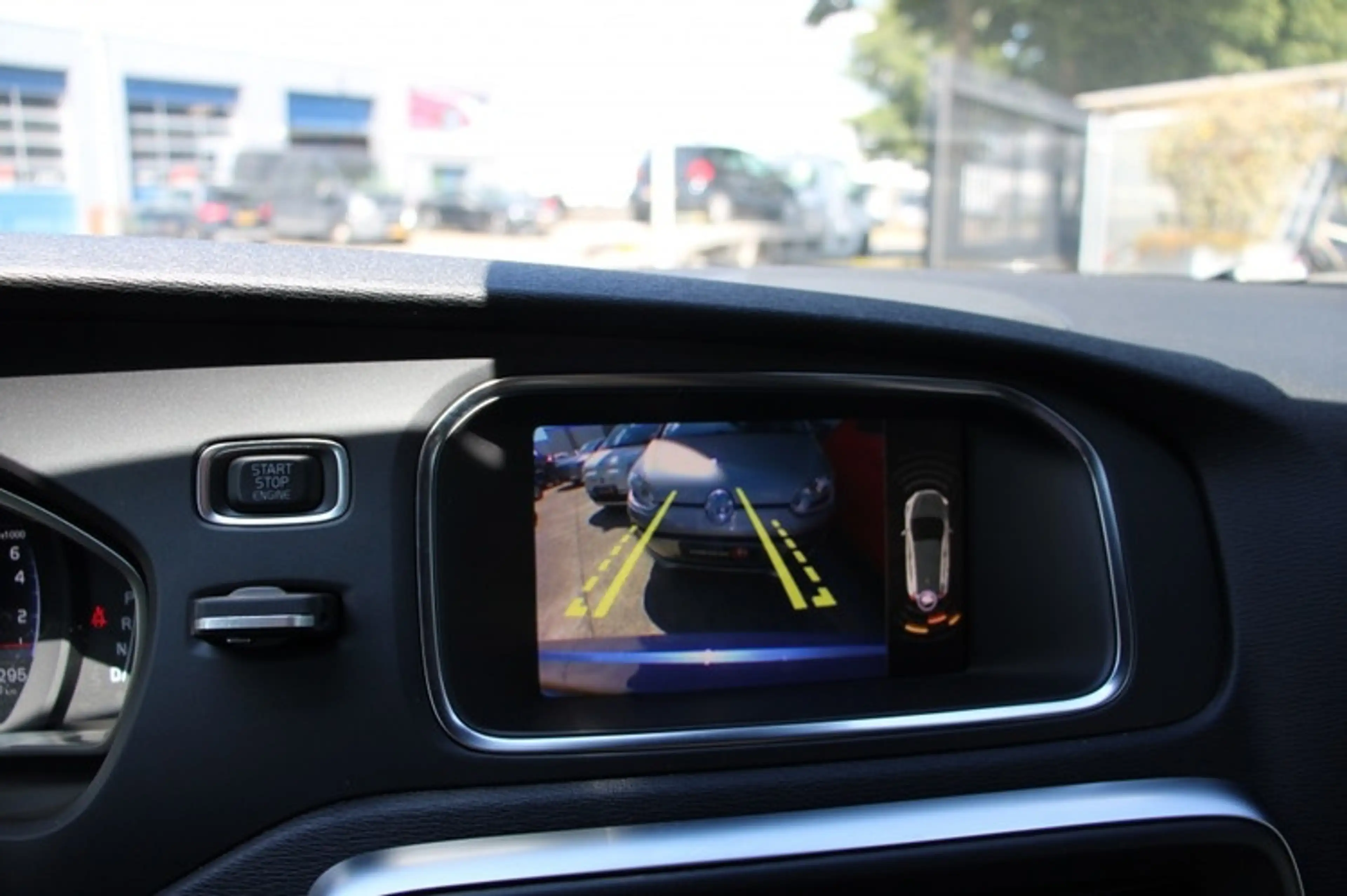 Volvo V40 1.5 T3 Polar+ Sport / lederen bekleding / stoelver — photo 13