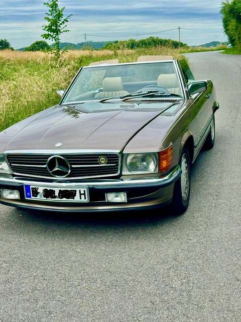 Second hand Mercedes Benz Sl-Class 300