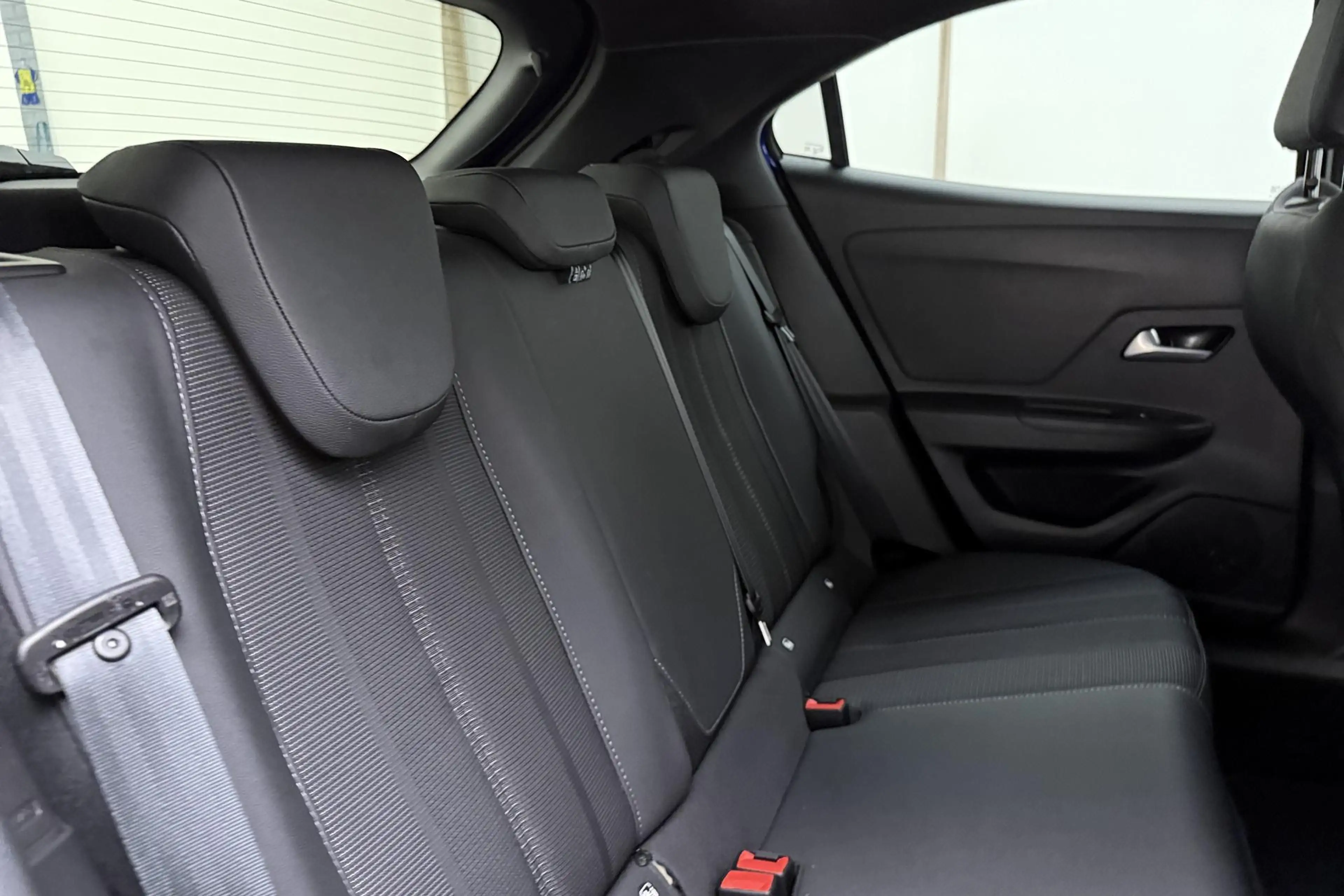 Opel Mokka-E Electric GS 54 kWh | Apple carplay/Android auto | — photo 14