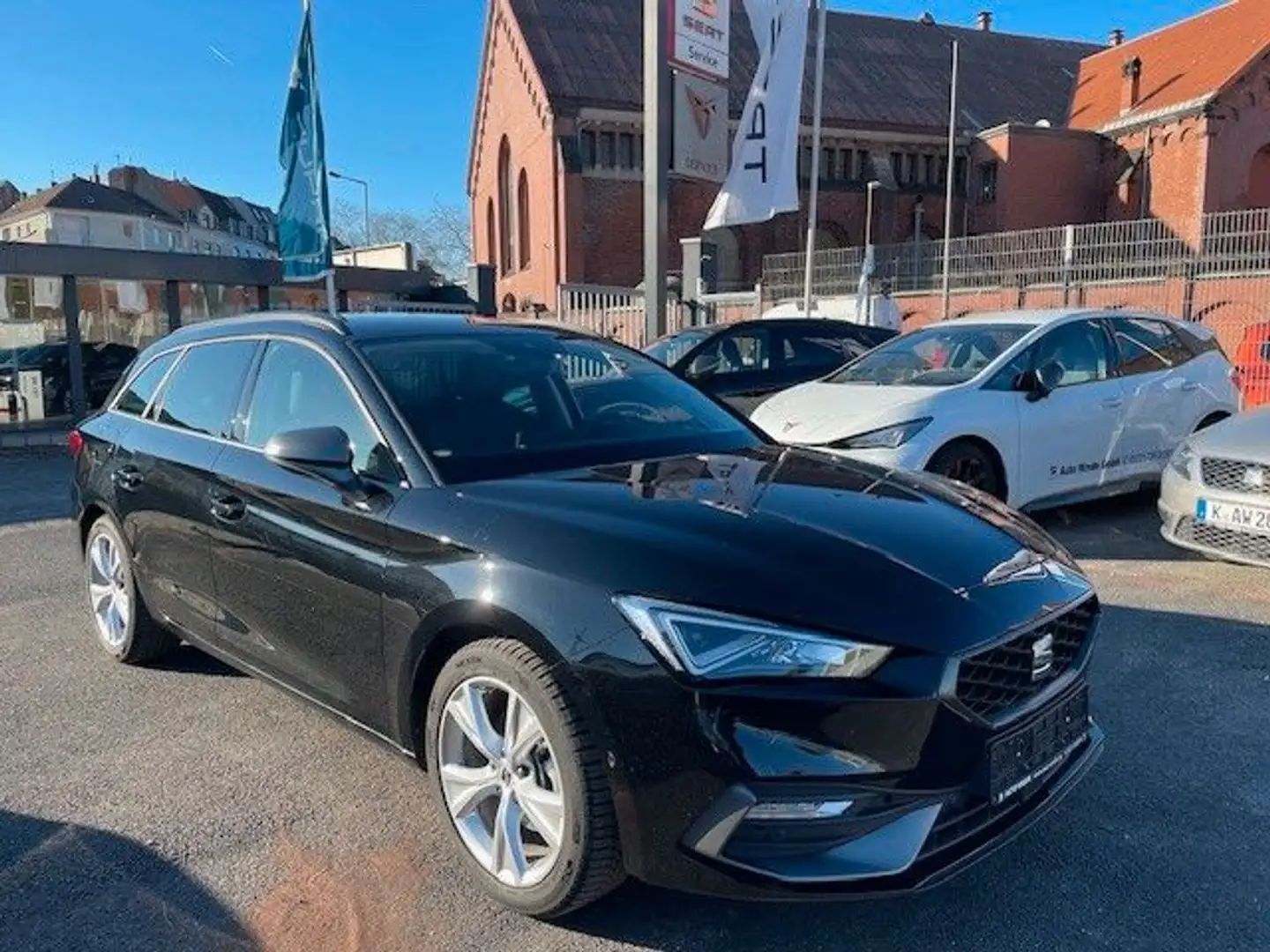 SEAT Leon Sportstourer FR 1,5 TSI 110KW (150PS) Noir - 1