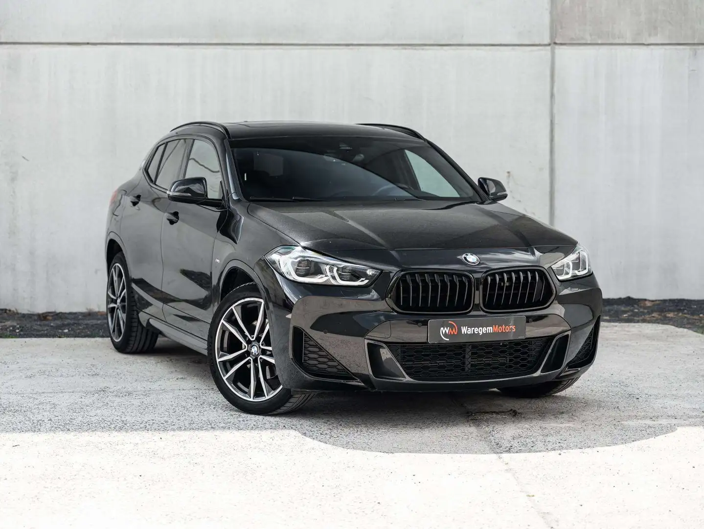 BMW X2 1.5i sDrive18 OPF (EU6AP) Zwart - 1