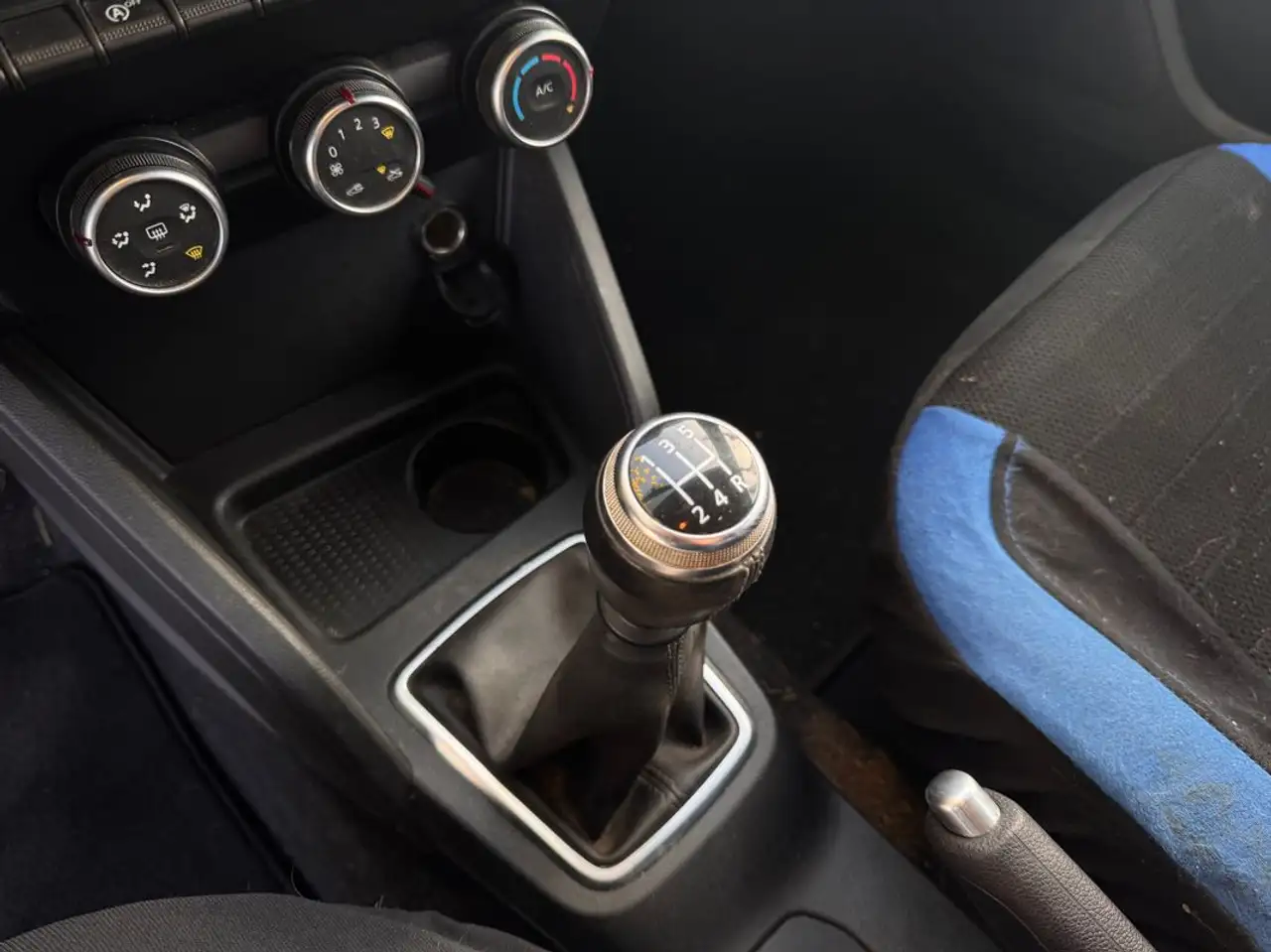 Dacia Duster — photo 13