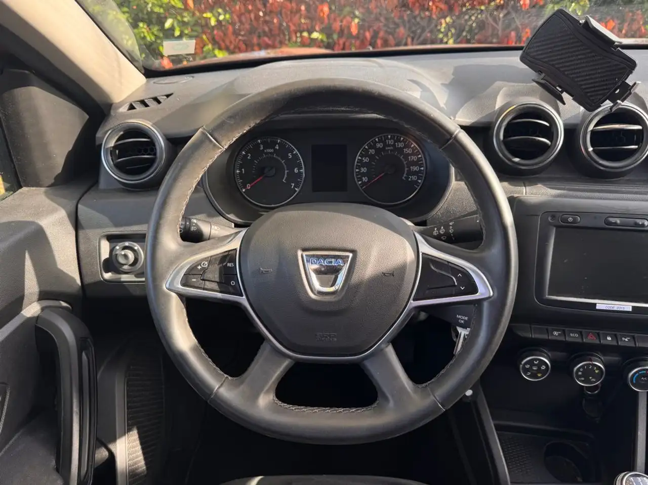 Dacia Duster — photo 23