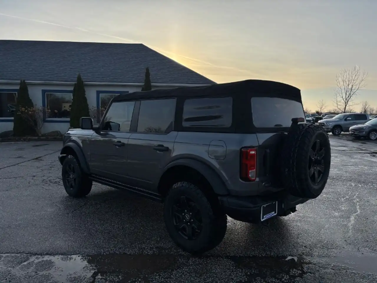 Ford Bronco photo Ford Bronco