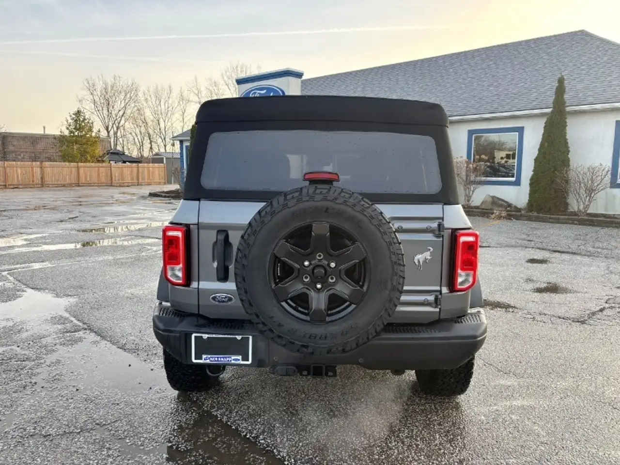 Ford Bronco photo Ford Bronco