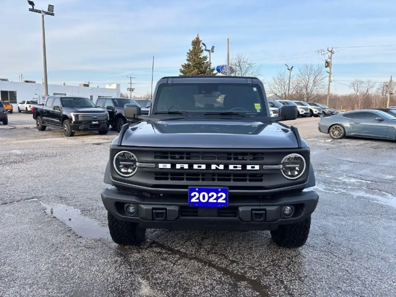 Ford Bronco photo Ford Bronco