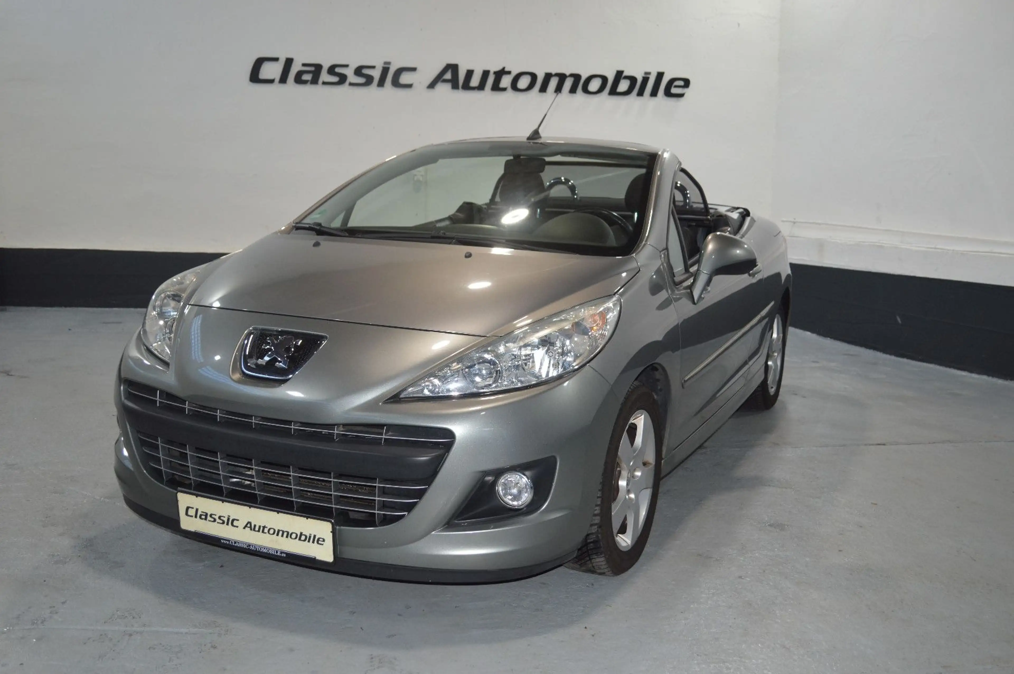 Peugeot 207 CC Cabrio Premium *Automatik* — photo 11