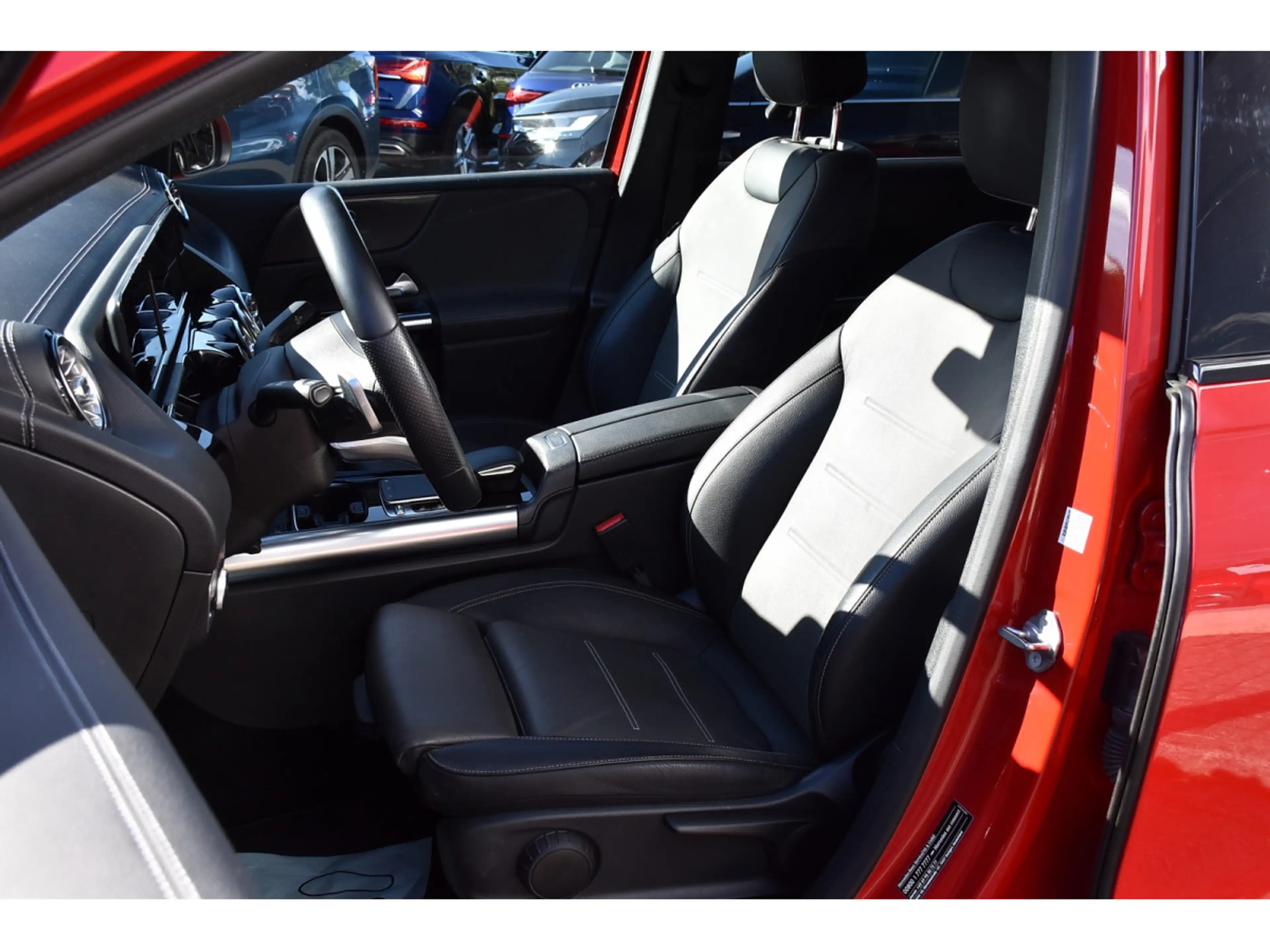 Mercedes-Benz B 180 AMG Line 7G-Tronic CUIR GPS LANE CAM CARNET — photo 6
