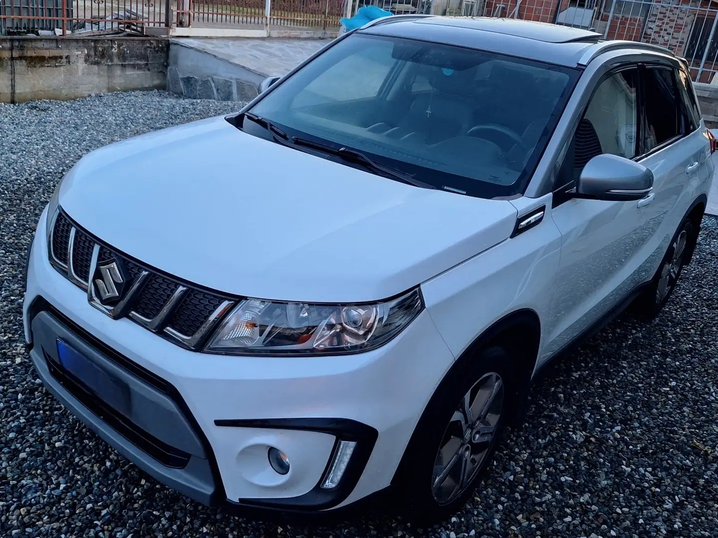 Suzuki Vitara 1.6 ddis s&s 4wd allgrip YORU Bianco - 1