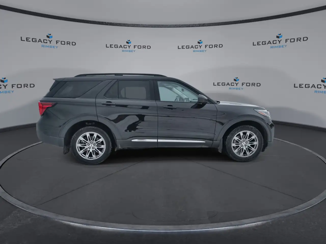 Ford Explorer снимка Ford Explorer