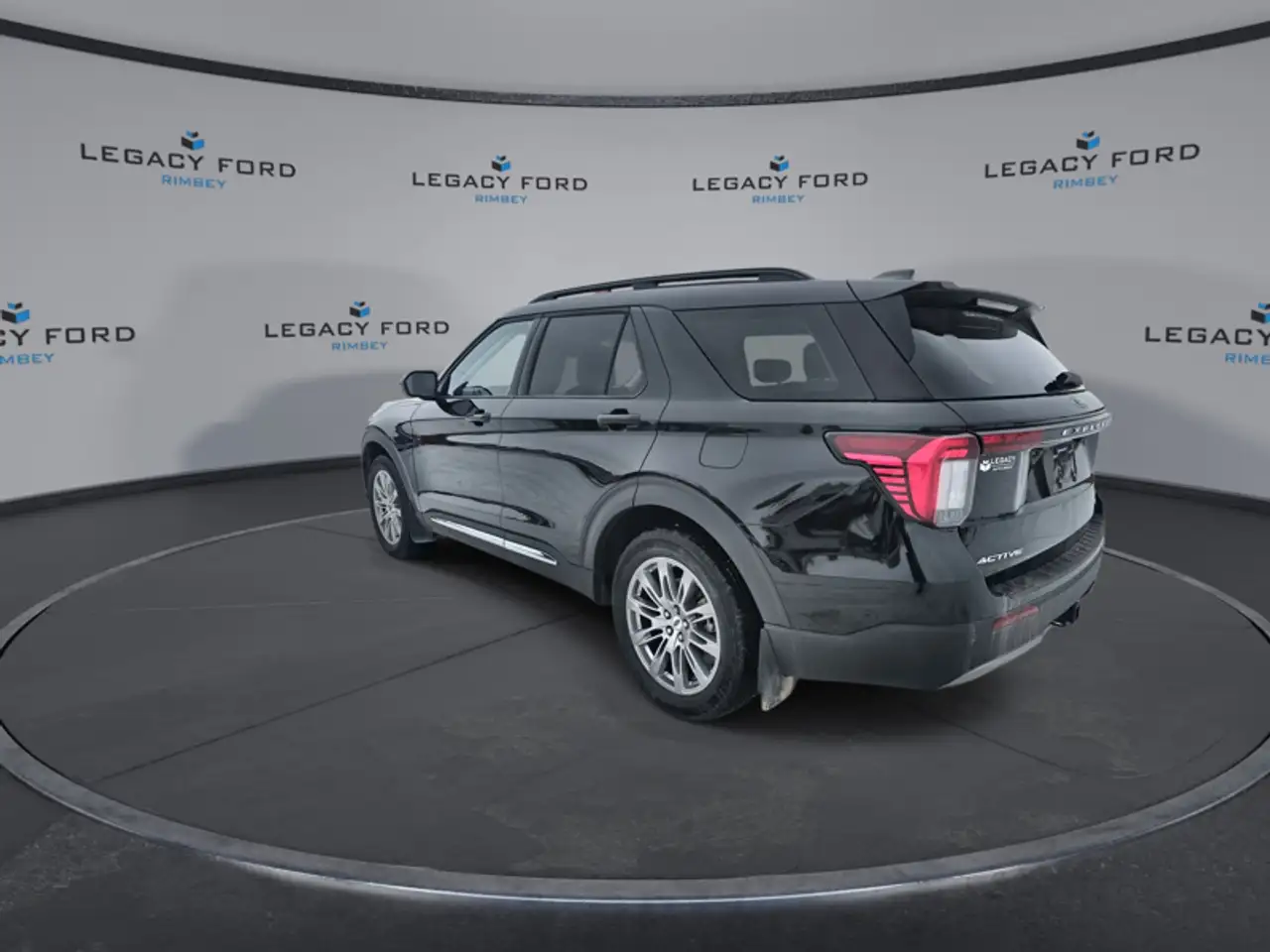 Ford Explorer снимка Ford Explorer
