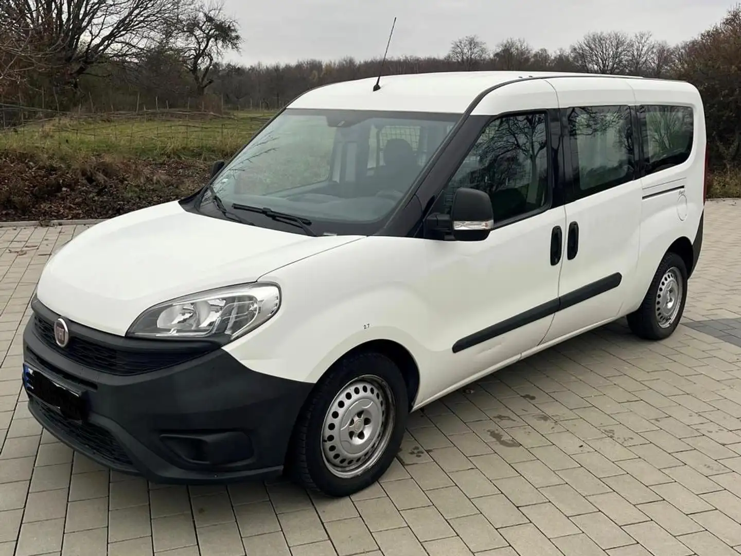 Fiat Doblo Doblo Cargo JTD 223.117.1 verglast Blanc - 1