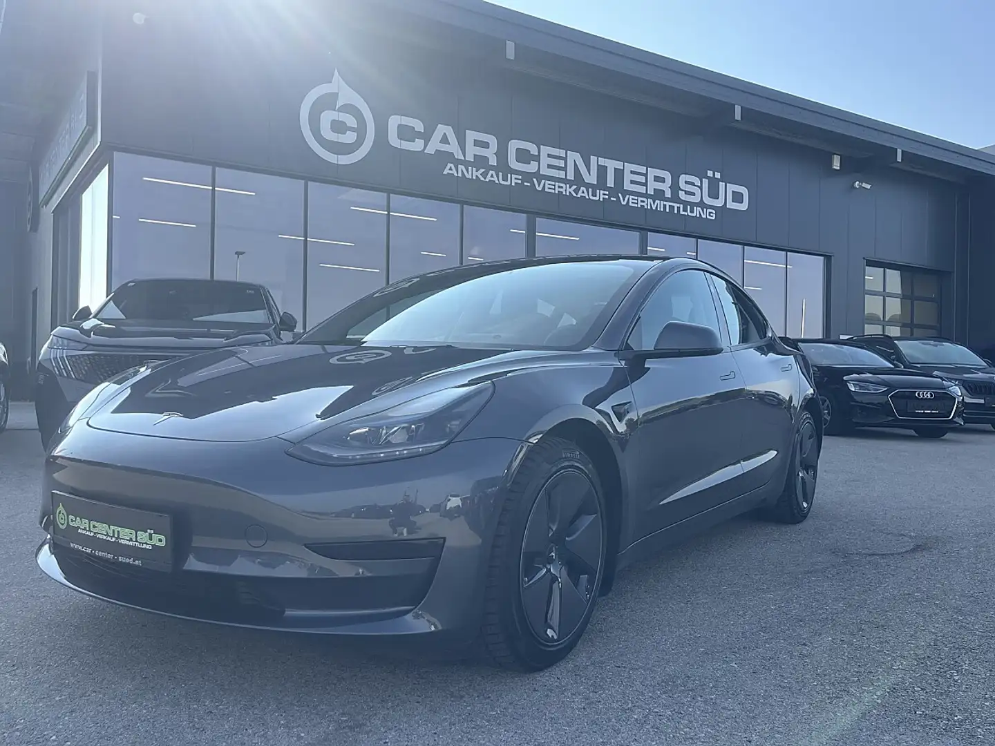 Tesla Model 3 Standard Range RWD Plus 57,5kWh Grau - 1