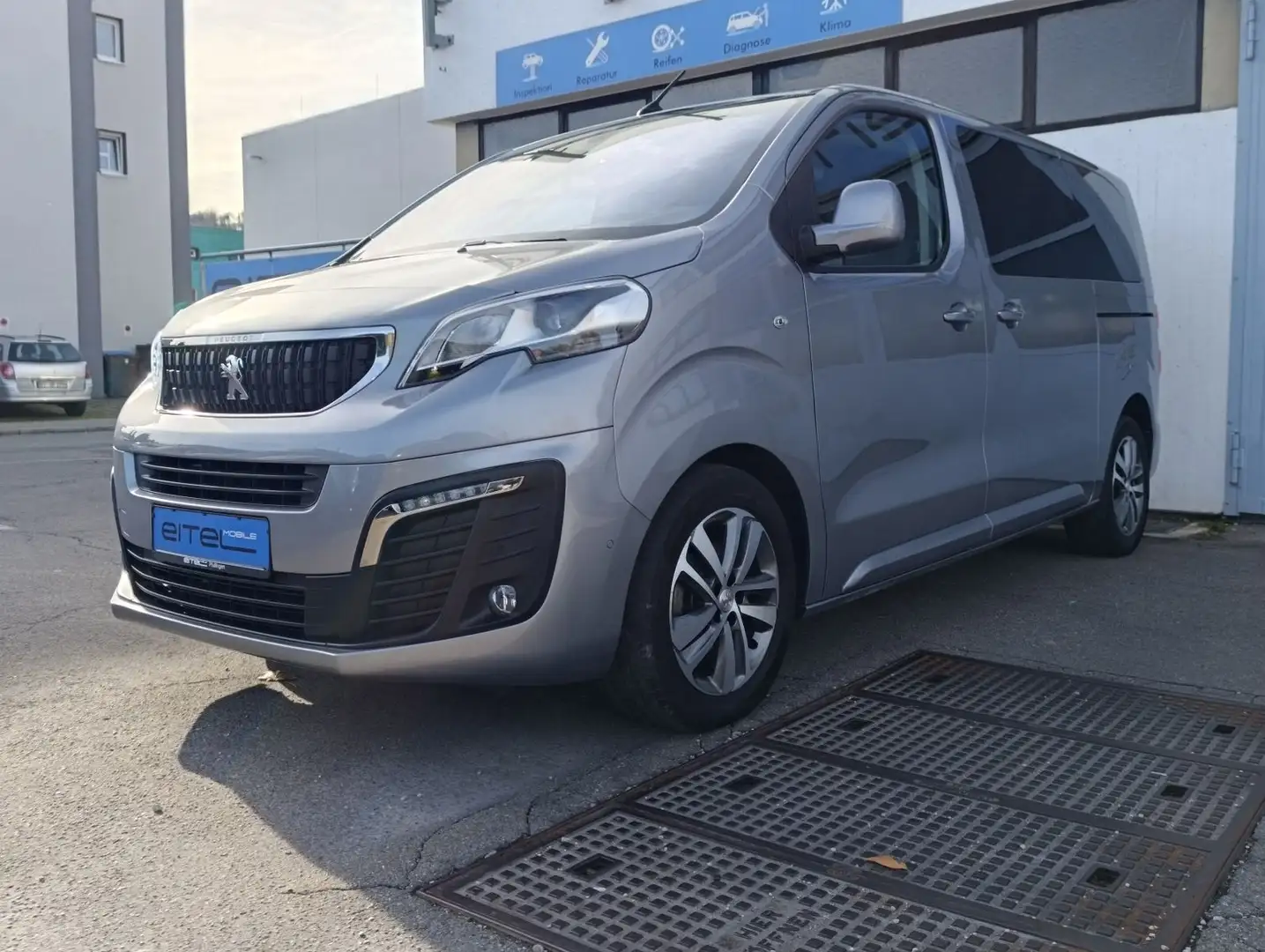Peugeot Traveller Allure L2 HDi 8 Sitzer Standheiz. Pano Grau - 1