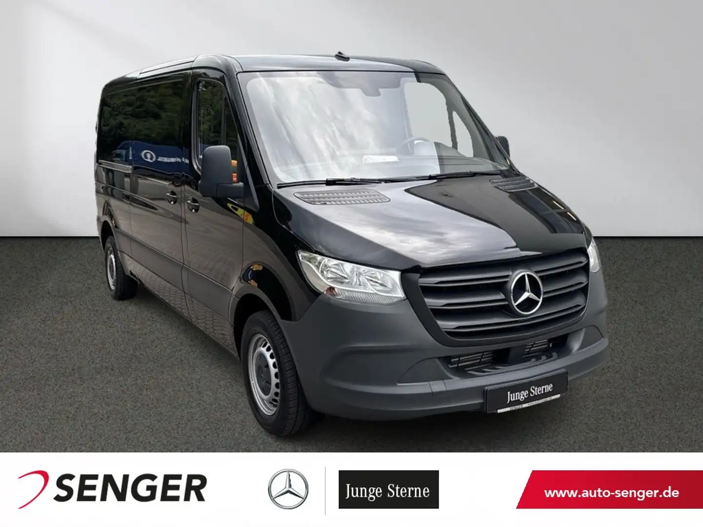 Mercedes-Benz Sprinter 211 CDI KA L2H1 Klima AHK 3-Sitzer FWD Schwarz - 1