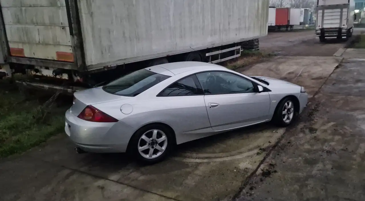 Ford Cougar 2.5-24V V6, foto 4
