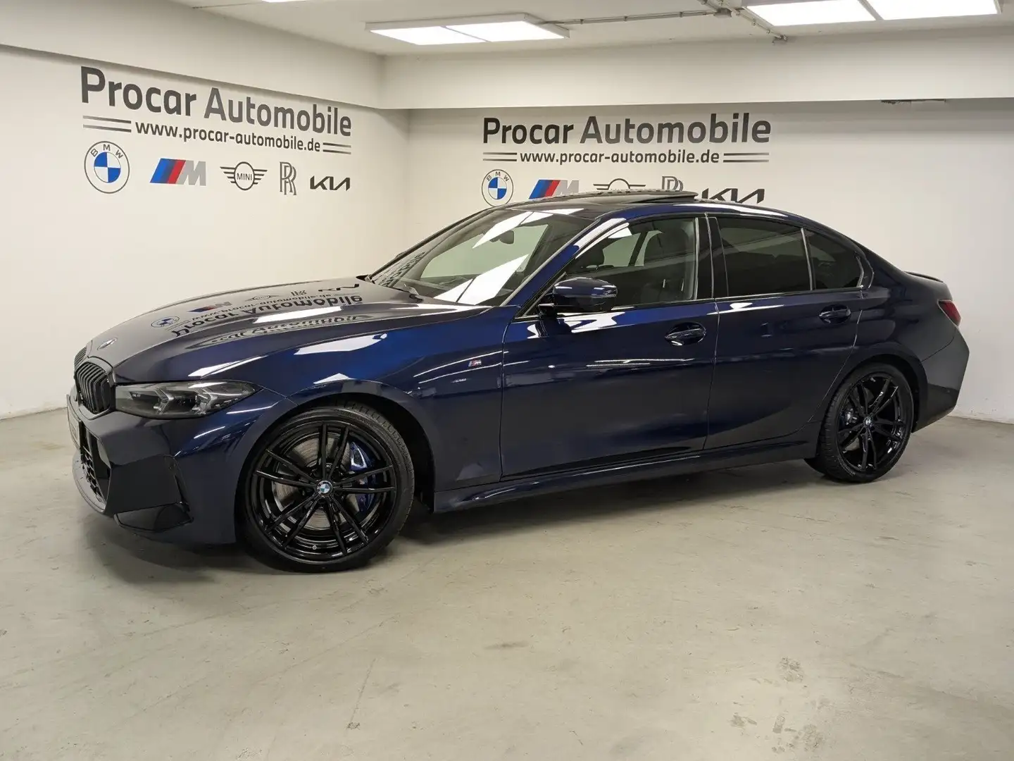 BMW 330 i M Sport Pro DA Prof 360° HuD H/K DAB 19'' Blau - 2