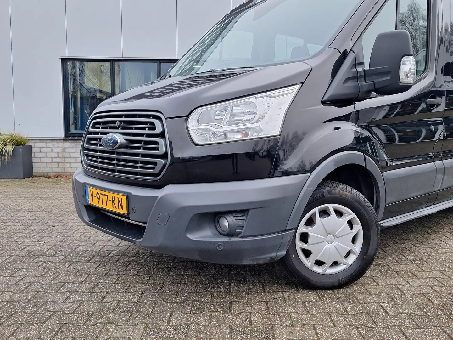 Ford Transit 2.0 TDCI L2H2 5-PERS DUBBELCABINE PDC CRUISE Ford Noir - 2