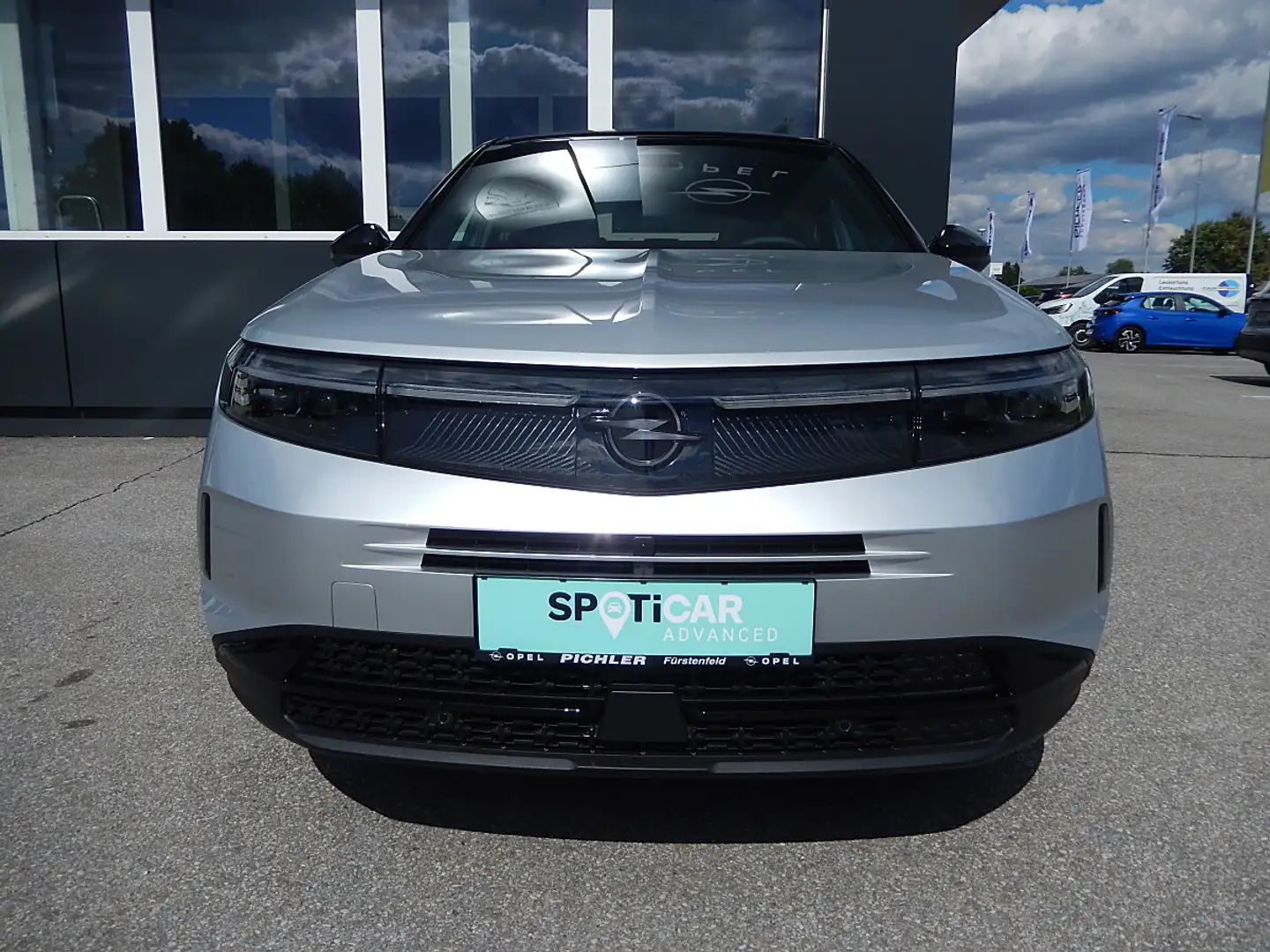 Opel Grandland 1.2 MHEV GS Aut. Silber - 2