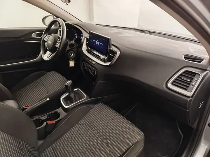 Kia XCeed 2025, foto 5