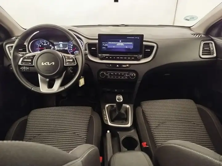 Kia XCeed 2025, foto 4