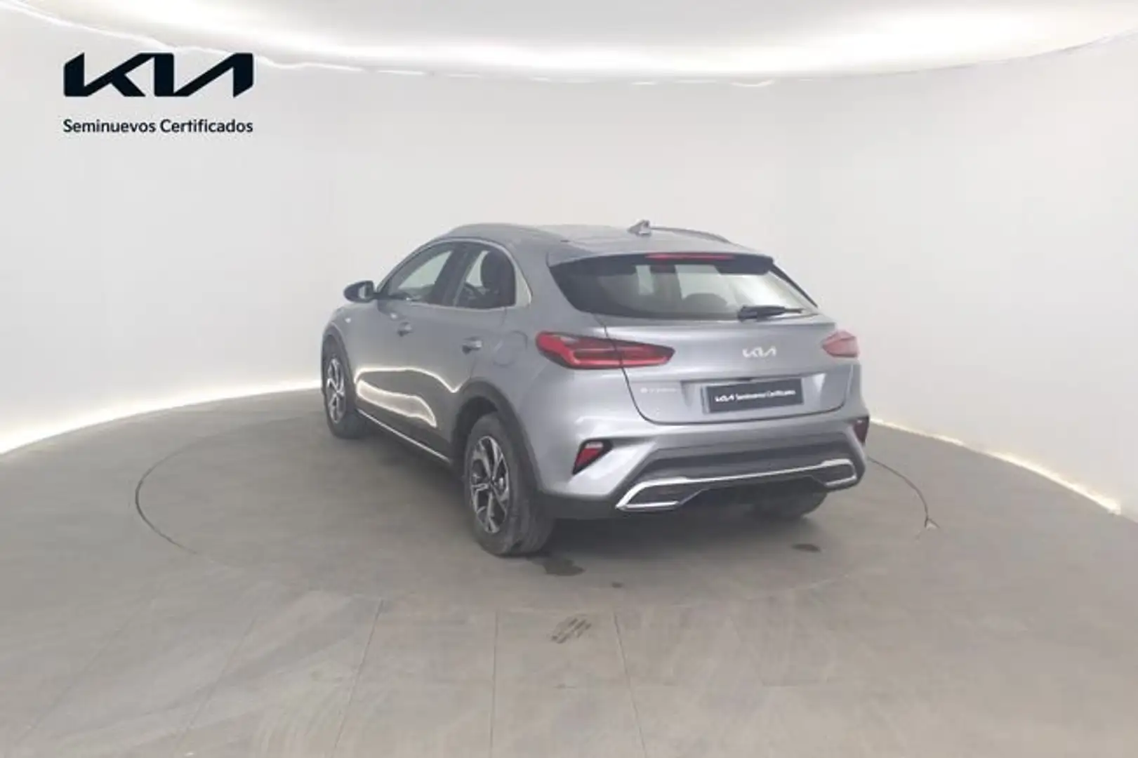 Kia XCeed SUV 1.0 T-GDI 74KW DRIVE 100 5P Plateado - 2