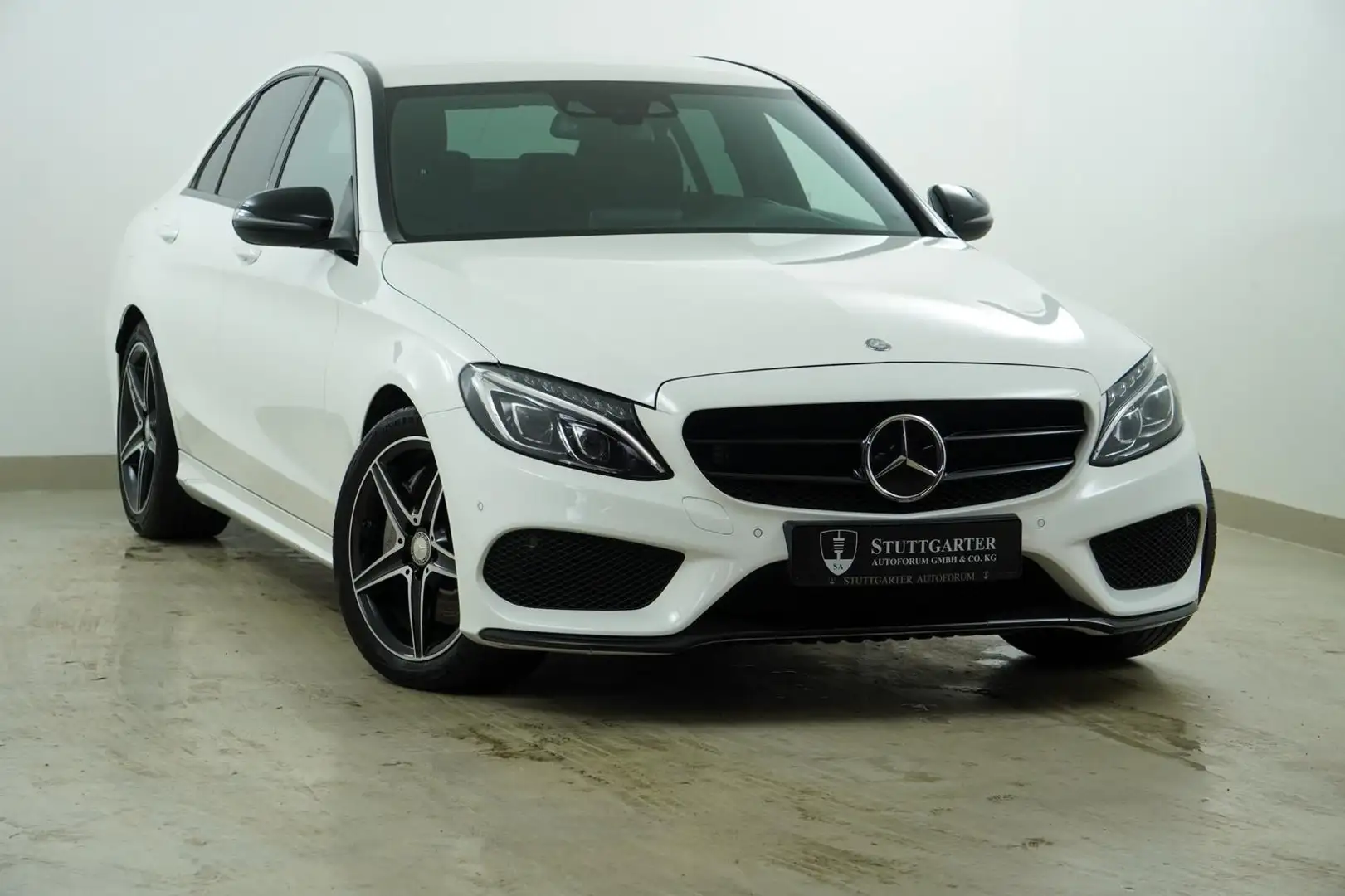 Mercedes-Benz C 400 4Matic AMG Line Distron Burmester Head-up Weiß - 1