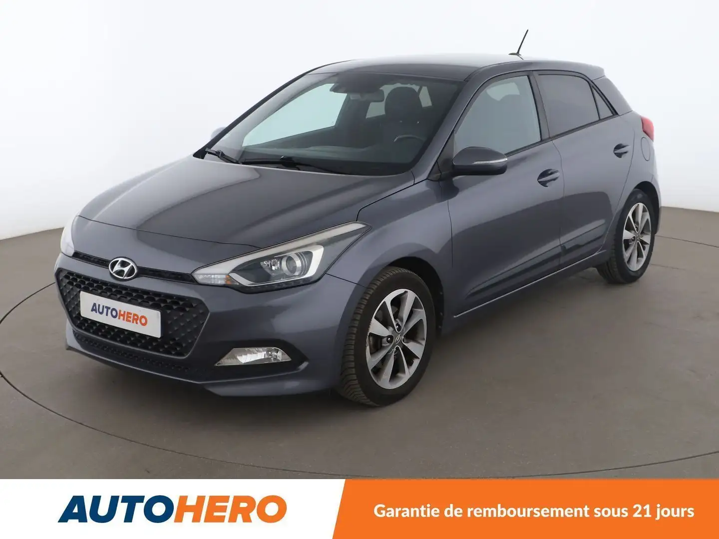 Hyundai i20 1.1 CRDi Gris - 1